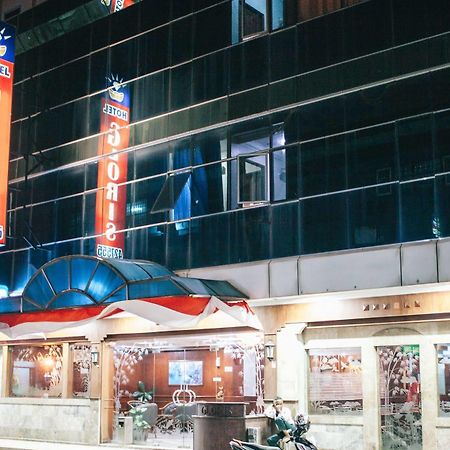 Hotel Gloris Batam Екстер'єр фото