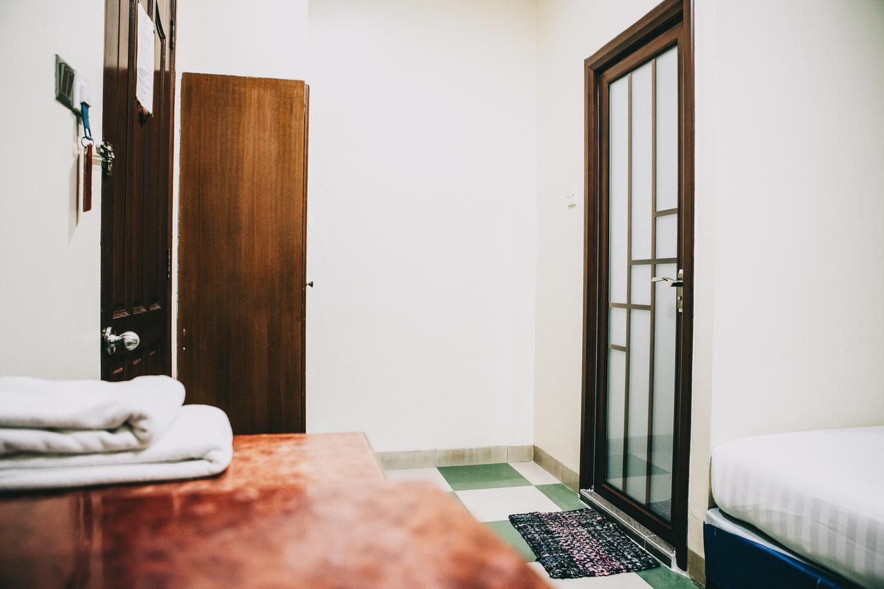 Hotel Gloris Batam Екстер'єр фото