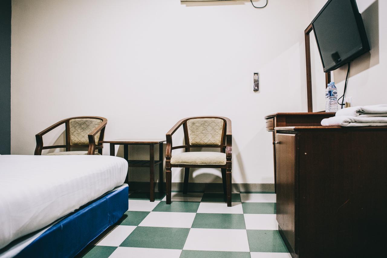 Hotel Gloris Batam Екстер'єр фото