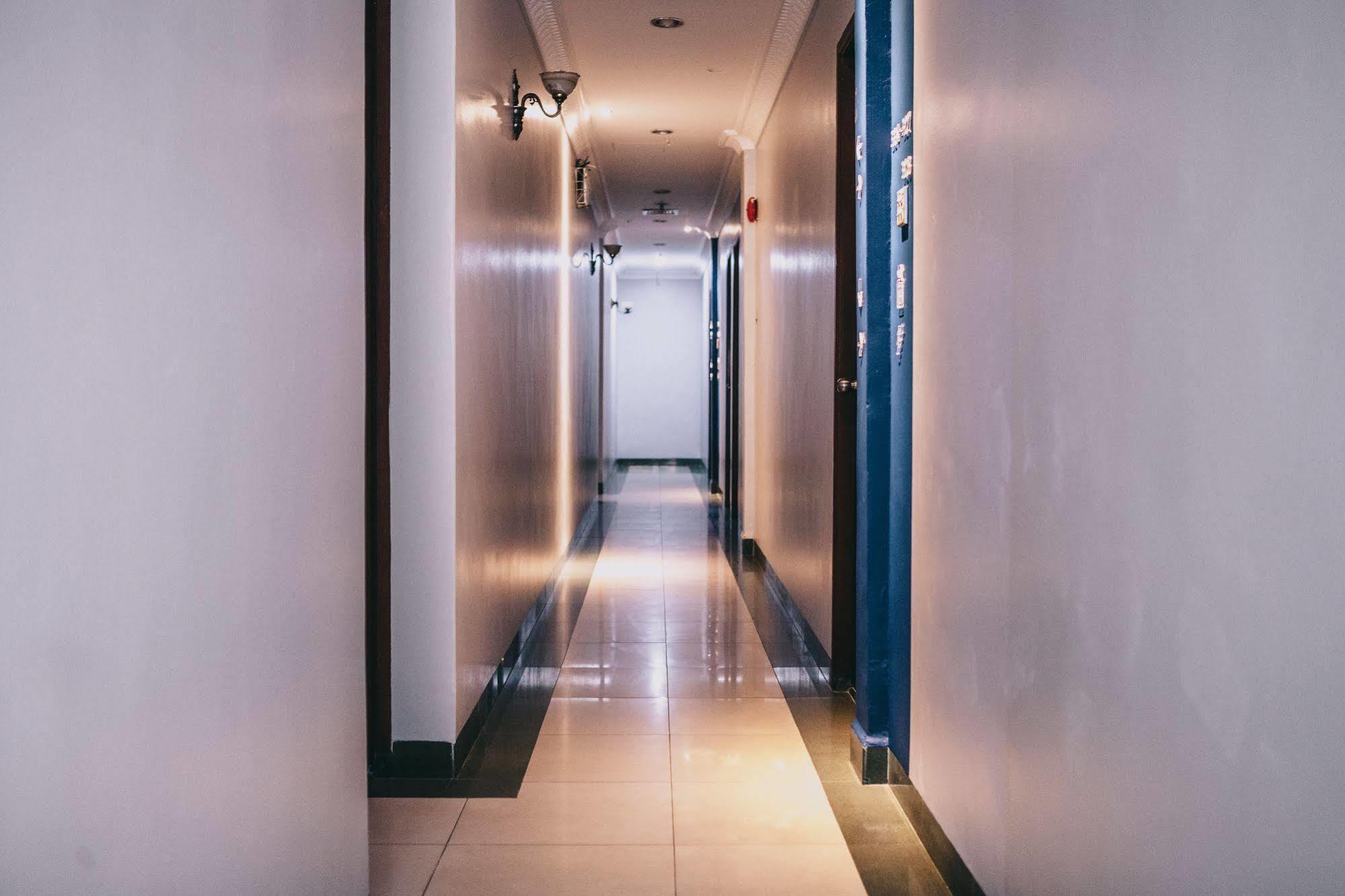 Hotel Gloris Batam Екстер'єр фото